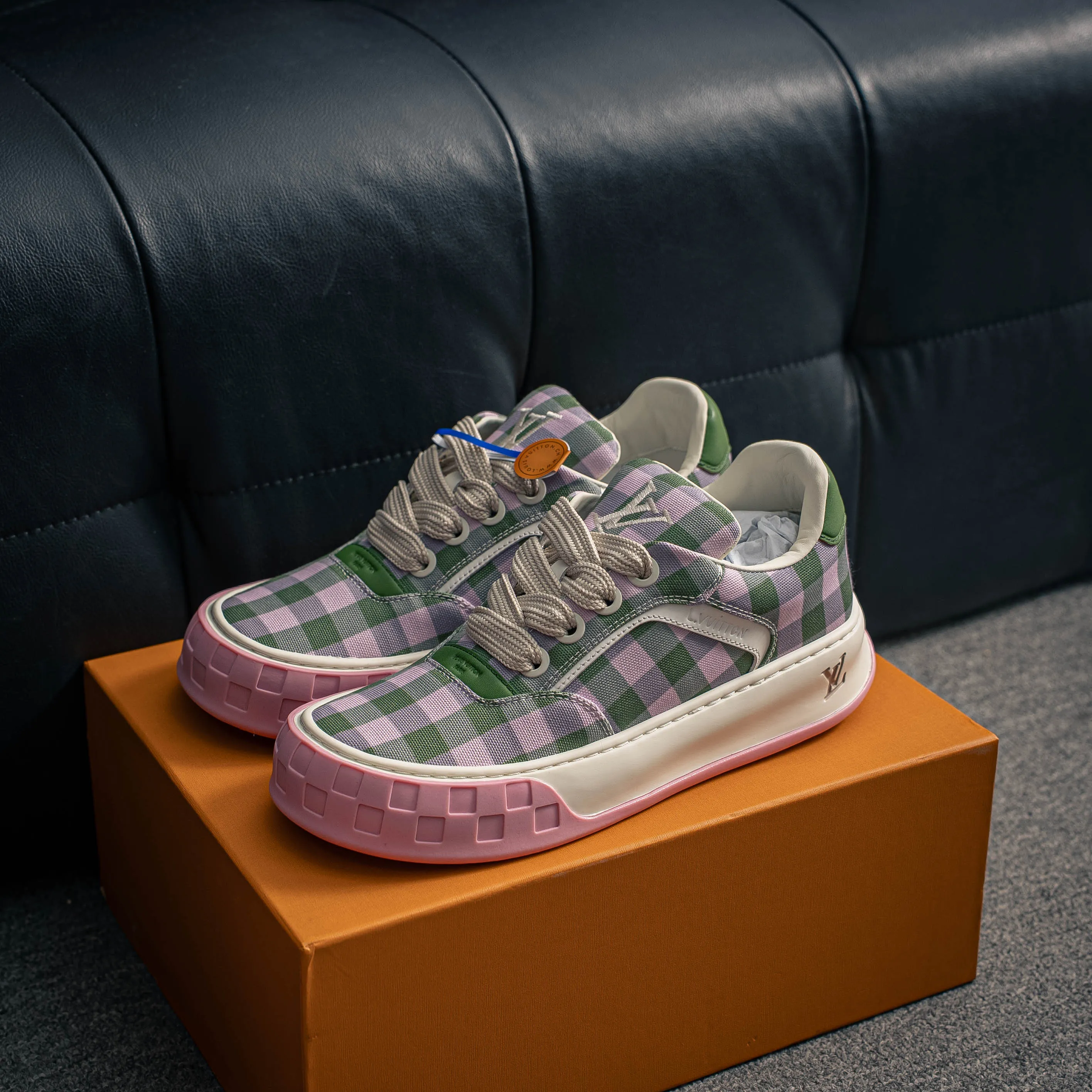 # LV tilted ， Shoes，Sneakers， Shoes，Skate Shoes~~ Sneakers， LV Shoes ， Cushioning TPU Vuitton ，